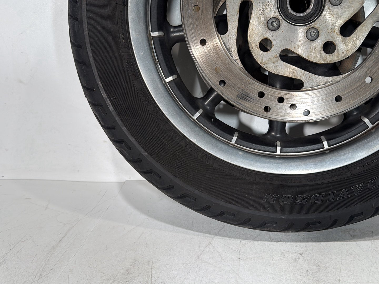 1999 - 2006 Harley-Davidson Touring Road King Police Front Wheel Rim Tire MT90B16 72H, Dunlop, 16"