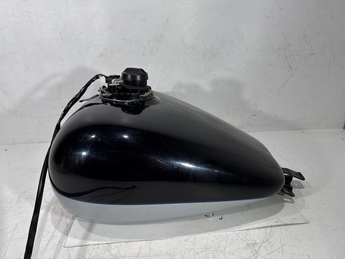 2012 Harley Electra Glide Touring OEM Fuel Gas Tank Gasoline Reservoir & Pump