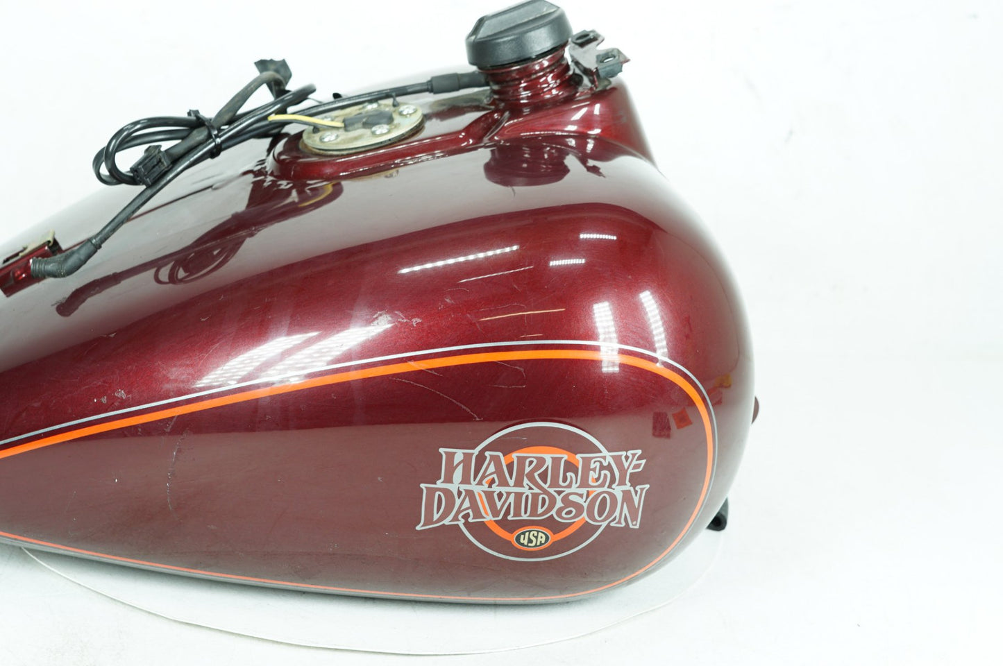 1999 - 2006 Harley-Davidson Touring Electra Glide Fuel Gas Tank Gasoline Reservoir  	61227-98