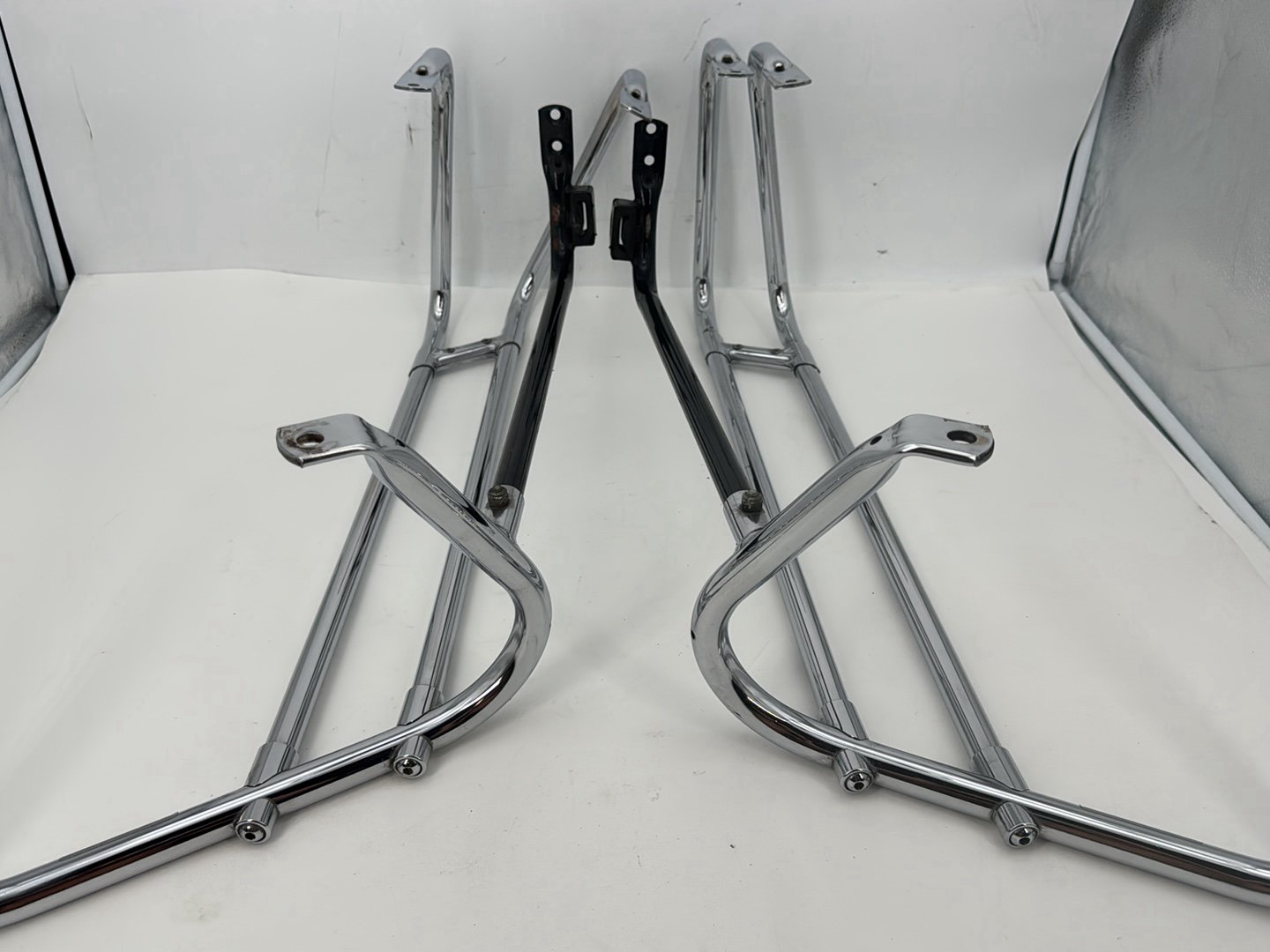 1999 - 2006 Harley-Davidson Touring Electra Glide Classic Rear Left Right Saddlebag Guard Rails Bar 90718-79C