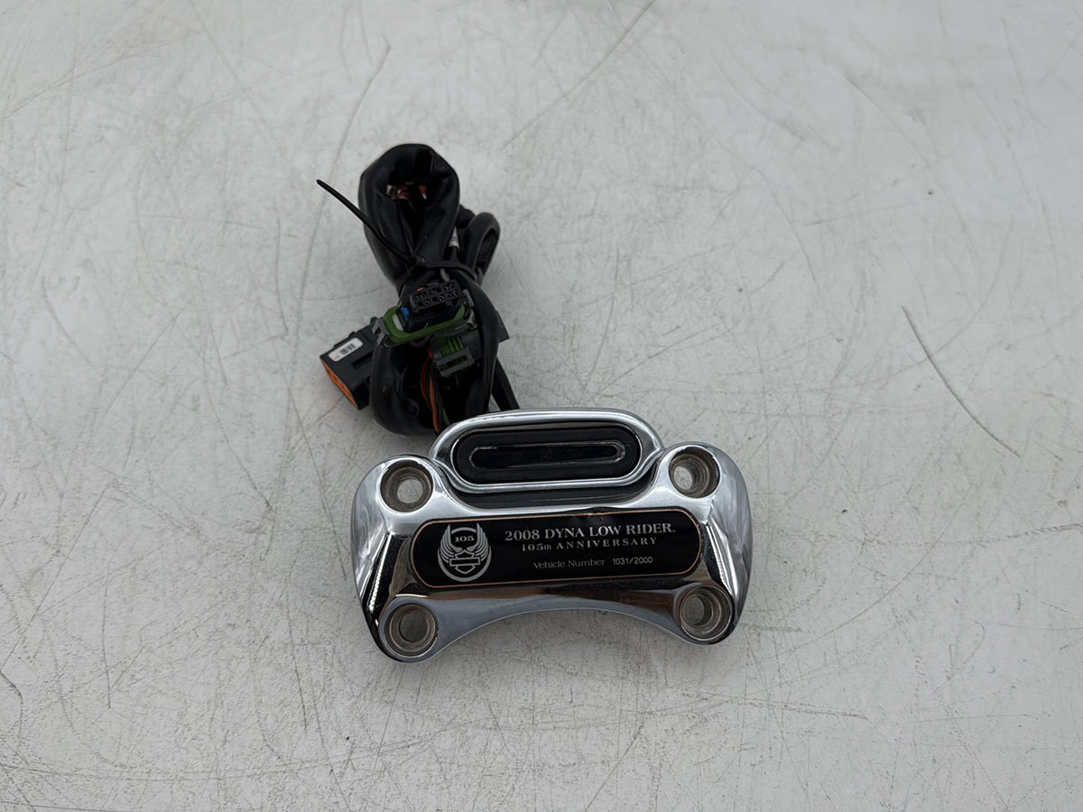 08 Harley Dyna Low Rider Anniversary OEM Front Handlebar Riser Top Clamp Chrome