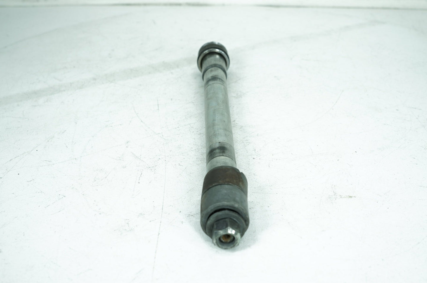 1999 - 2006 Harley-Davidson Touring Electra Glide Classic Front Wheel Axle Bolt Shaft 43364-00