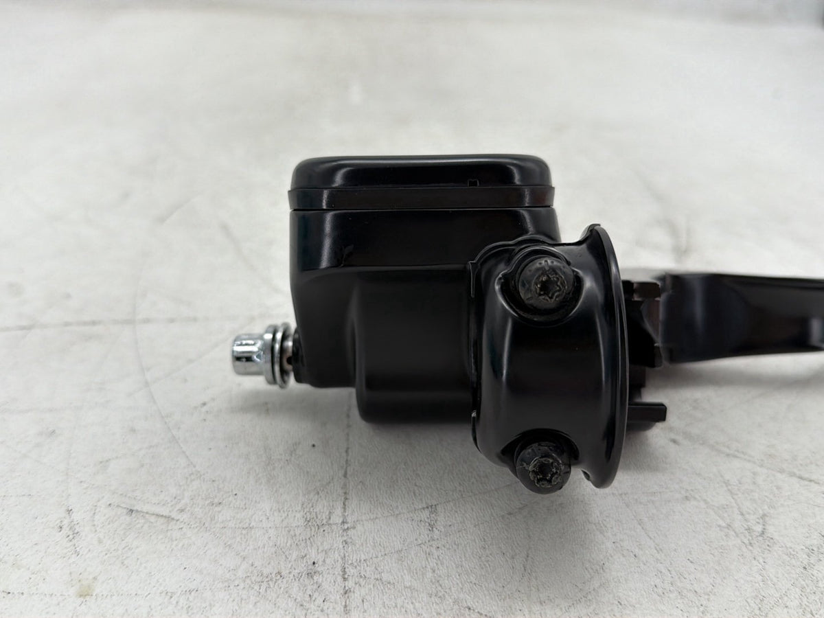 2009 Harley Dyna Street Bob FXDB OEM Front Right Brake Lever Master Cylinder