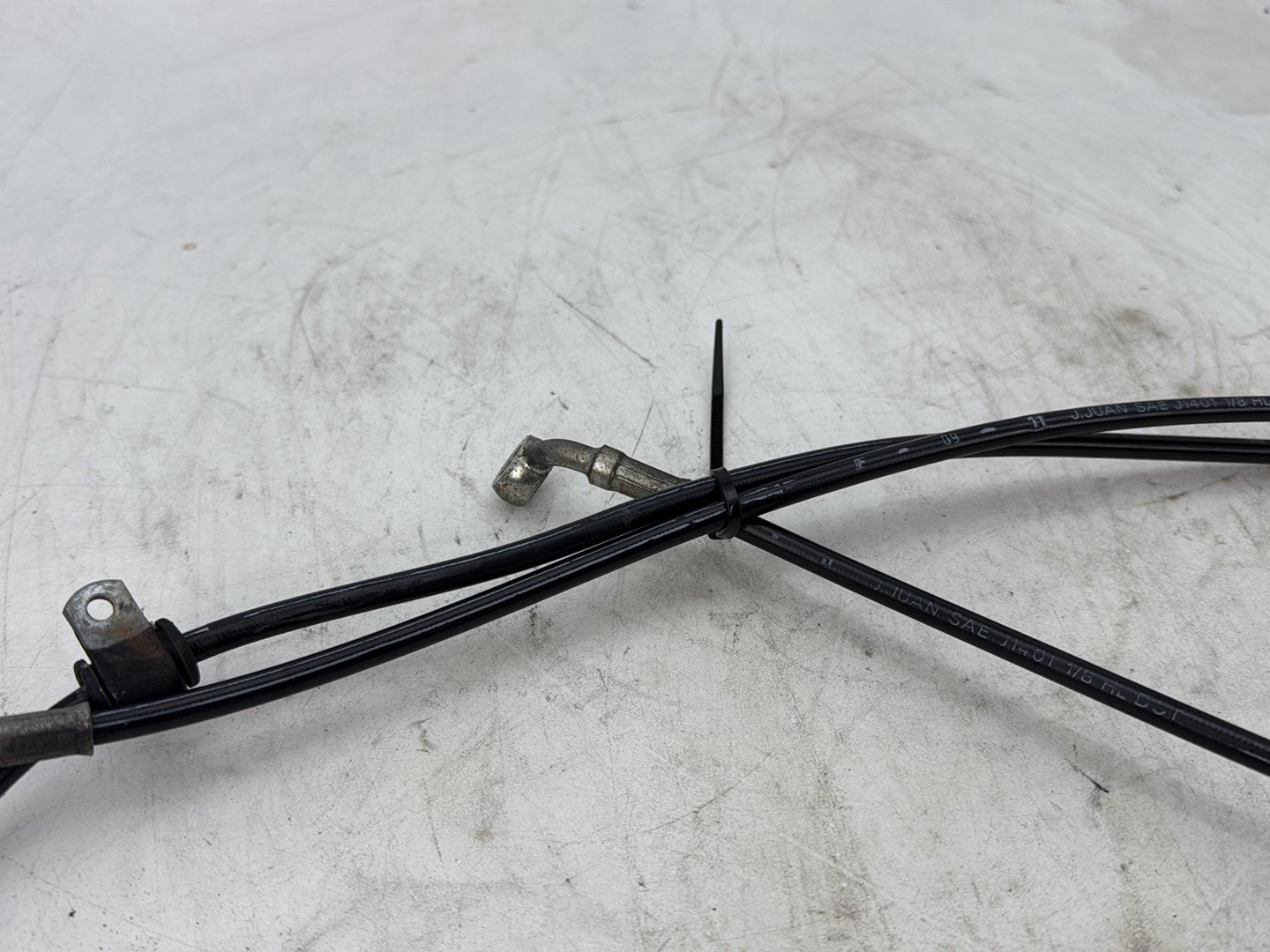 2012 Harley Dyna FXDF Fat Bob OEM Front Brake Hose Line Pipe NON-abs
