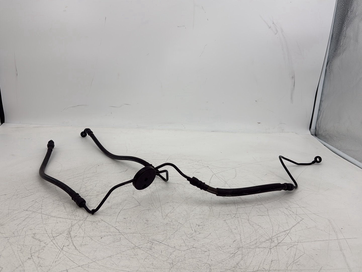2004 Harley Touring FLHT Electra Glide OEM Front Brake Hose Line Pipe