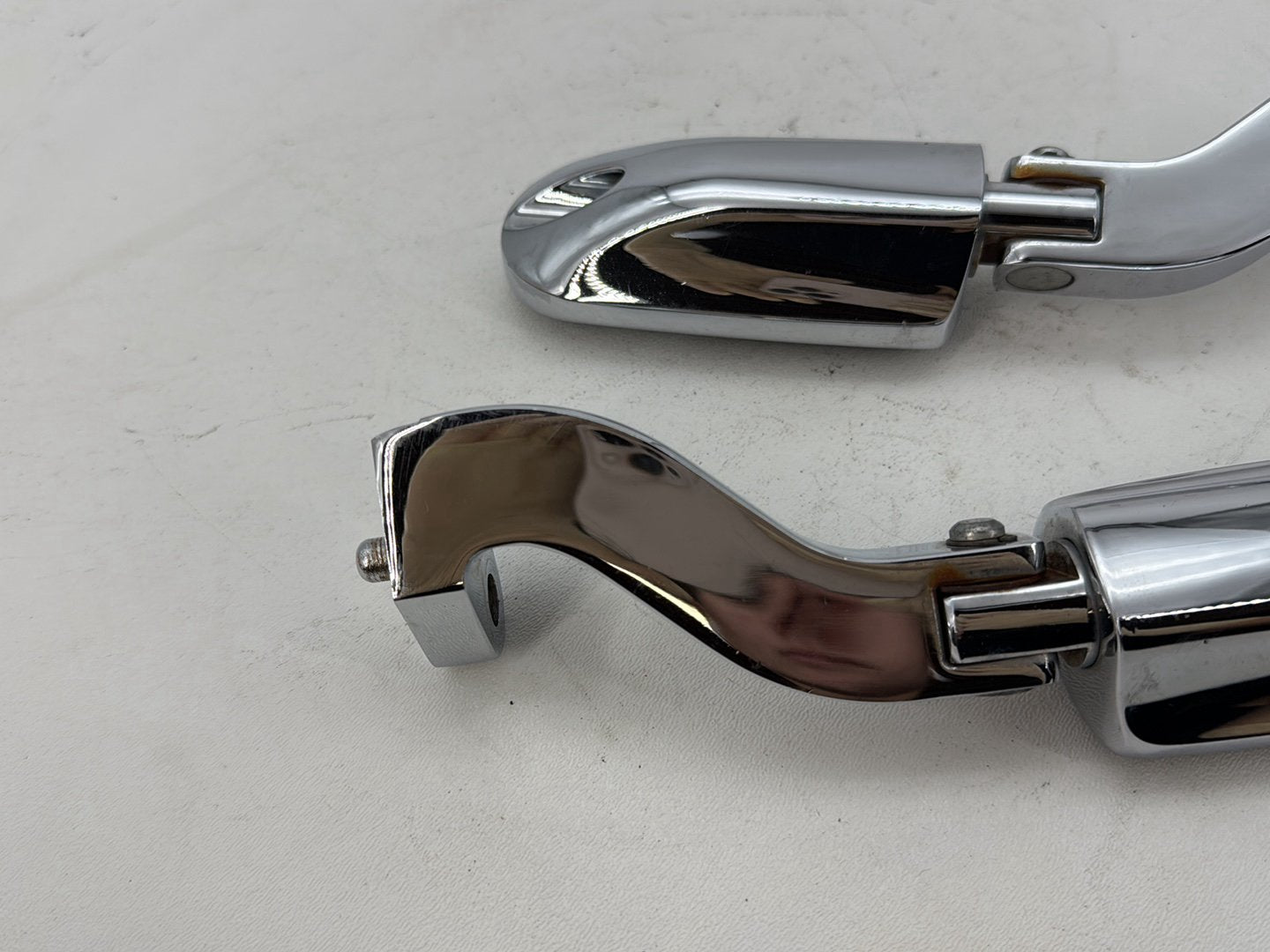 2007 Harley Street Glide Touring FLHX OEM Passenger Left & Right Foot Pegs