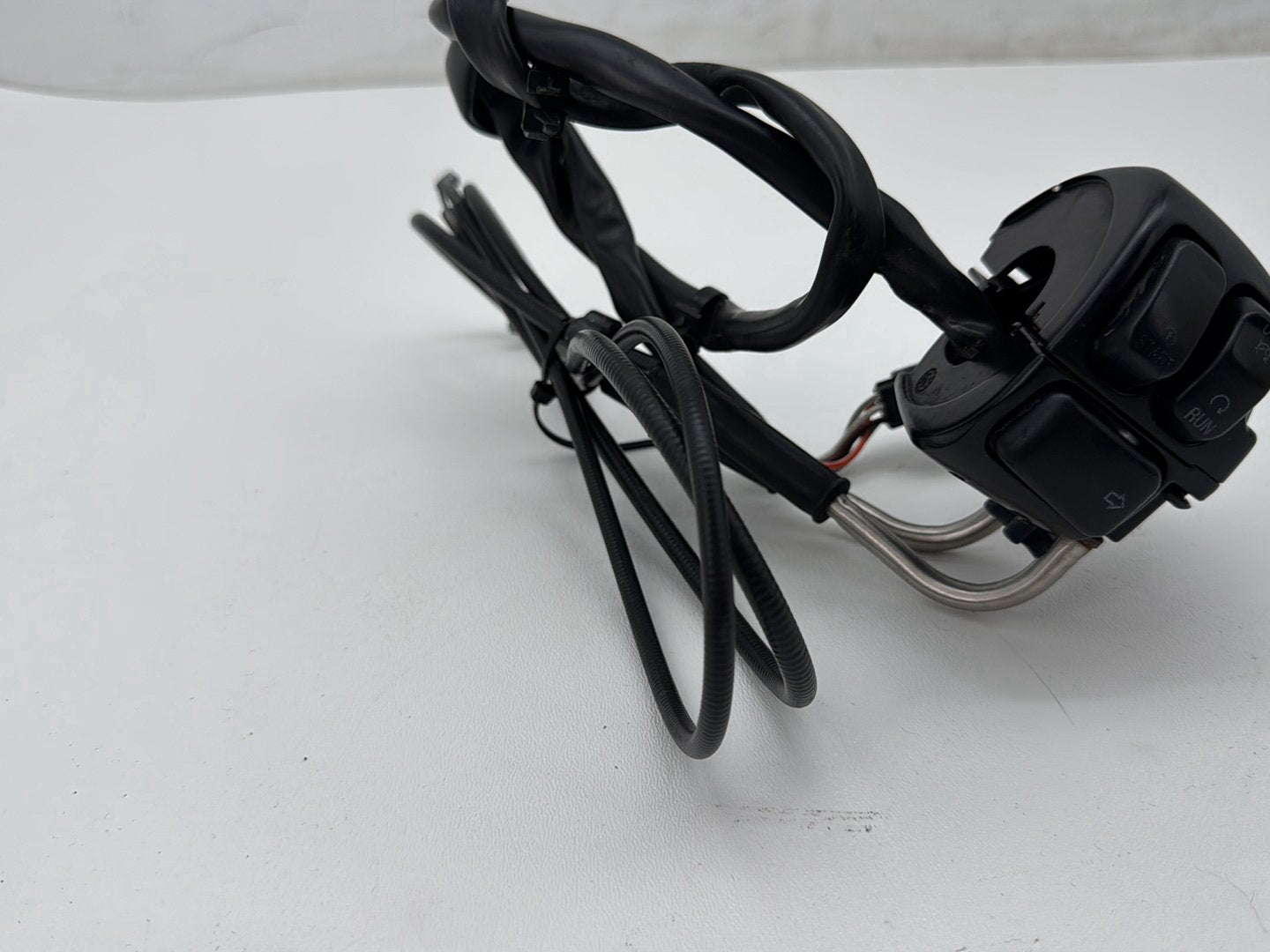 2008 Harley Softail Deluxe FLSTN OEM Right Engine Start Kill Switches Controls