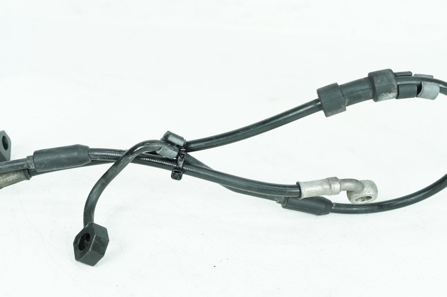 2007 - 2017 Harley-Davidson Dyna Wide Glide Rear Brake Hose Line Pipe ABS  	46871-12