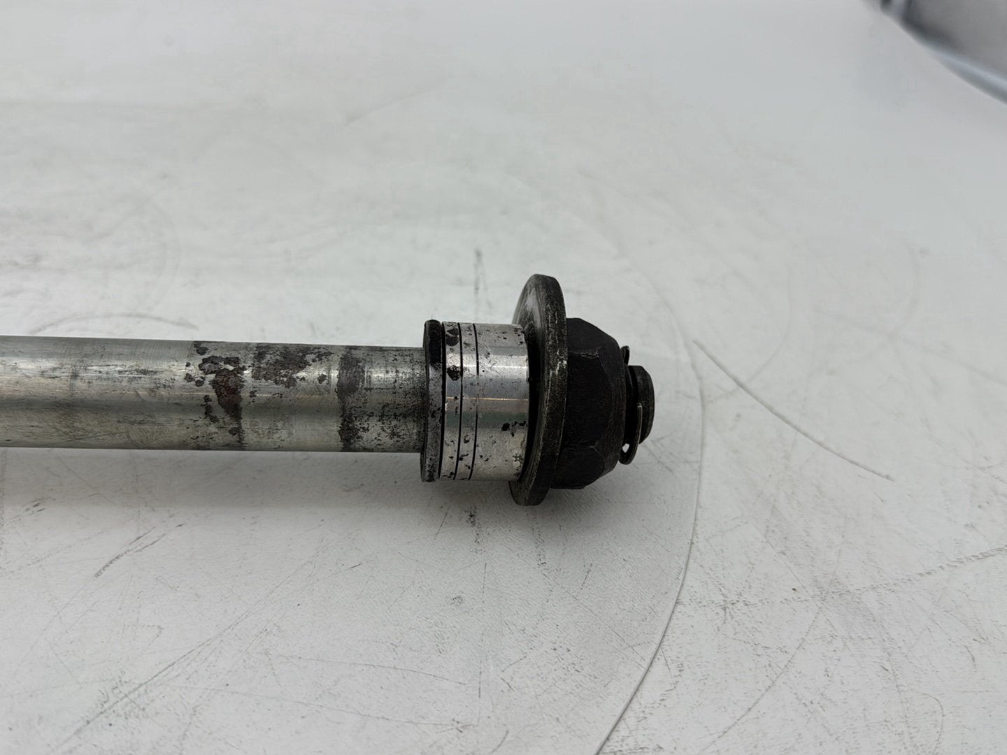 2008 Harley Electra Glide Touring Ultra FLHTCUI OEM Rear Wheel Axle Bolt Shaft