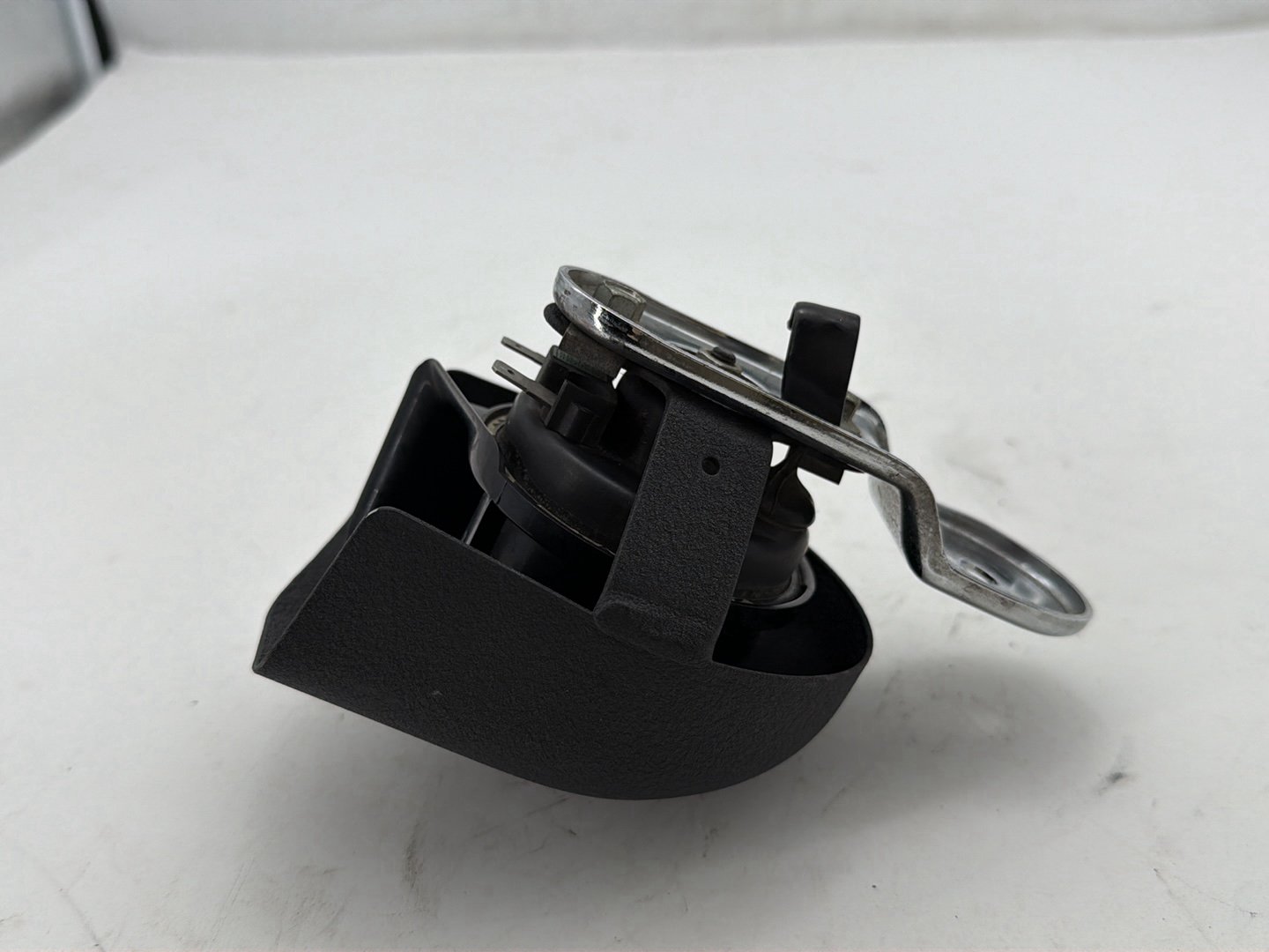 2008 Harley Dyna Fat Bob FXDF OEM Signal Horn Klaxon Beep