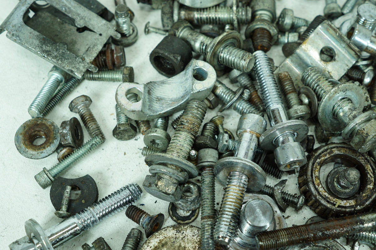 2007 Harley-Davidson Touring FLHTCUI - Hardware Bolts Nuts & Brackets
