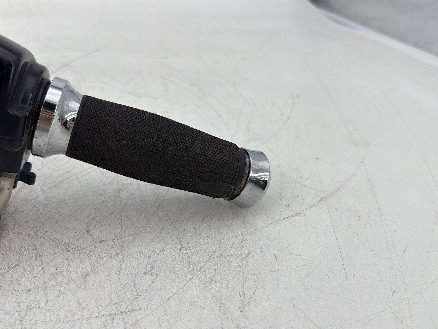 2008 Harley Dyna FXDL Low Rider Anniversary OEM Right Engine Start Kill Switches Controls