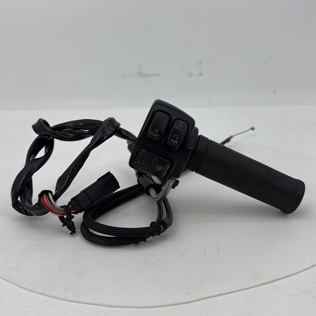 2007 - 2012 Harley-Davidson Dyna Super Glide Right Engine Start Kill Switches Controls 71684-06