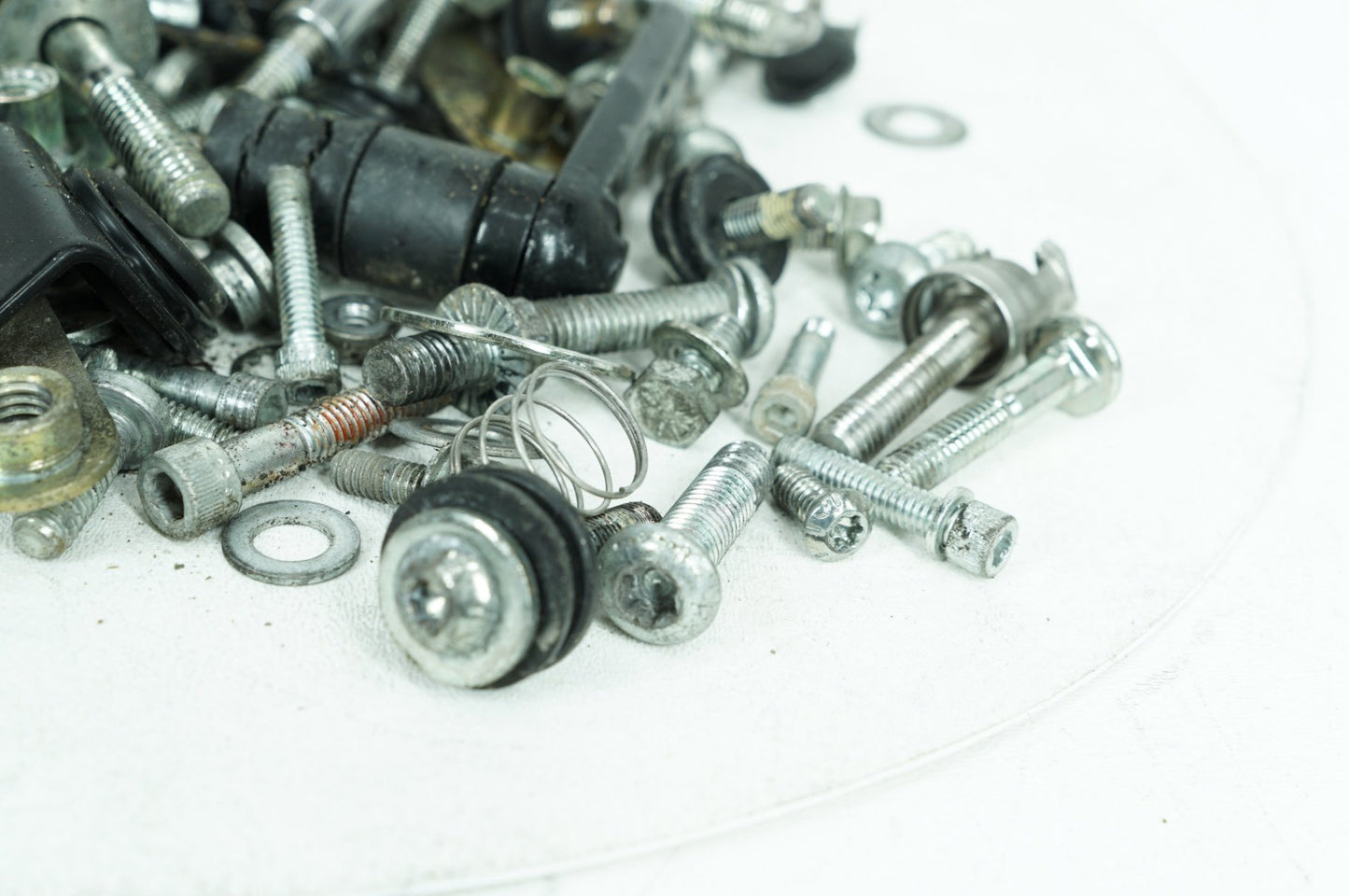 1999 - 2006 Harley-Davidson Softail Heritage Classic Hardware Bolts Nuts & Brackets