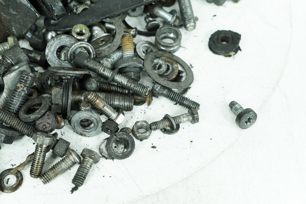 1992 Harley-Davidson Touring FLHS - Hardware Bolts Nuts & Brackets