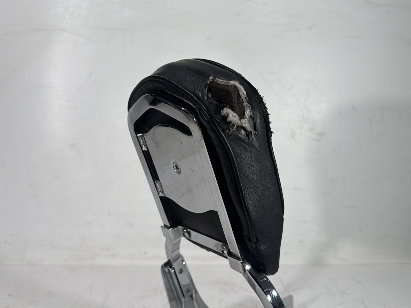2003 Harley Dyna Wide Glide FXDWG OEM Rear Sissy Bar w/ Backrest Cushion Pad