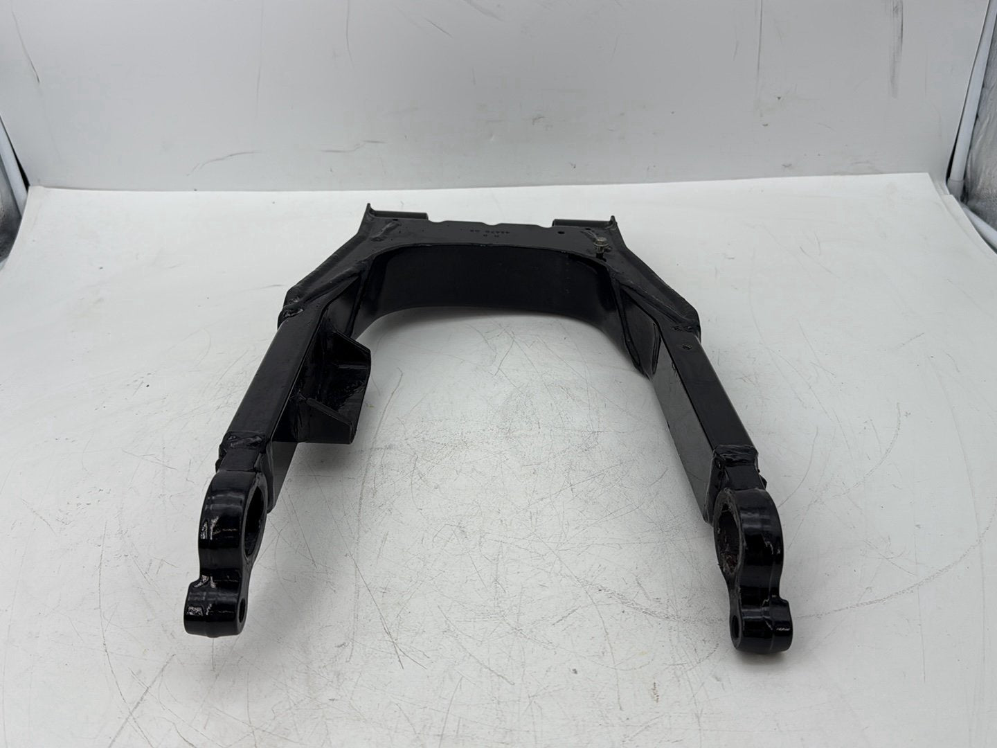 2005 Harley Touring FLHRCI Road King Classic OEM Rear Fork Swingarm Swing Arm