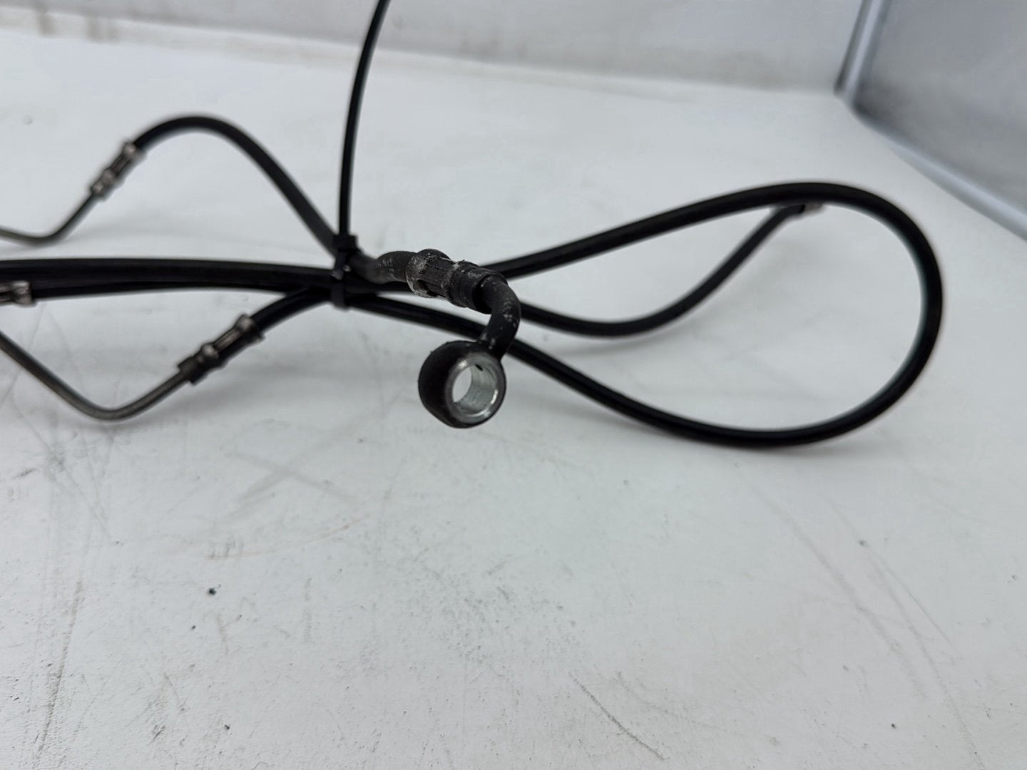 2011 Harley Electra Glide Ultra FLHTK OEM Front Brake Hose Line Pipe ABS