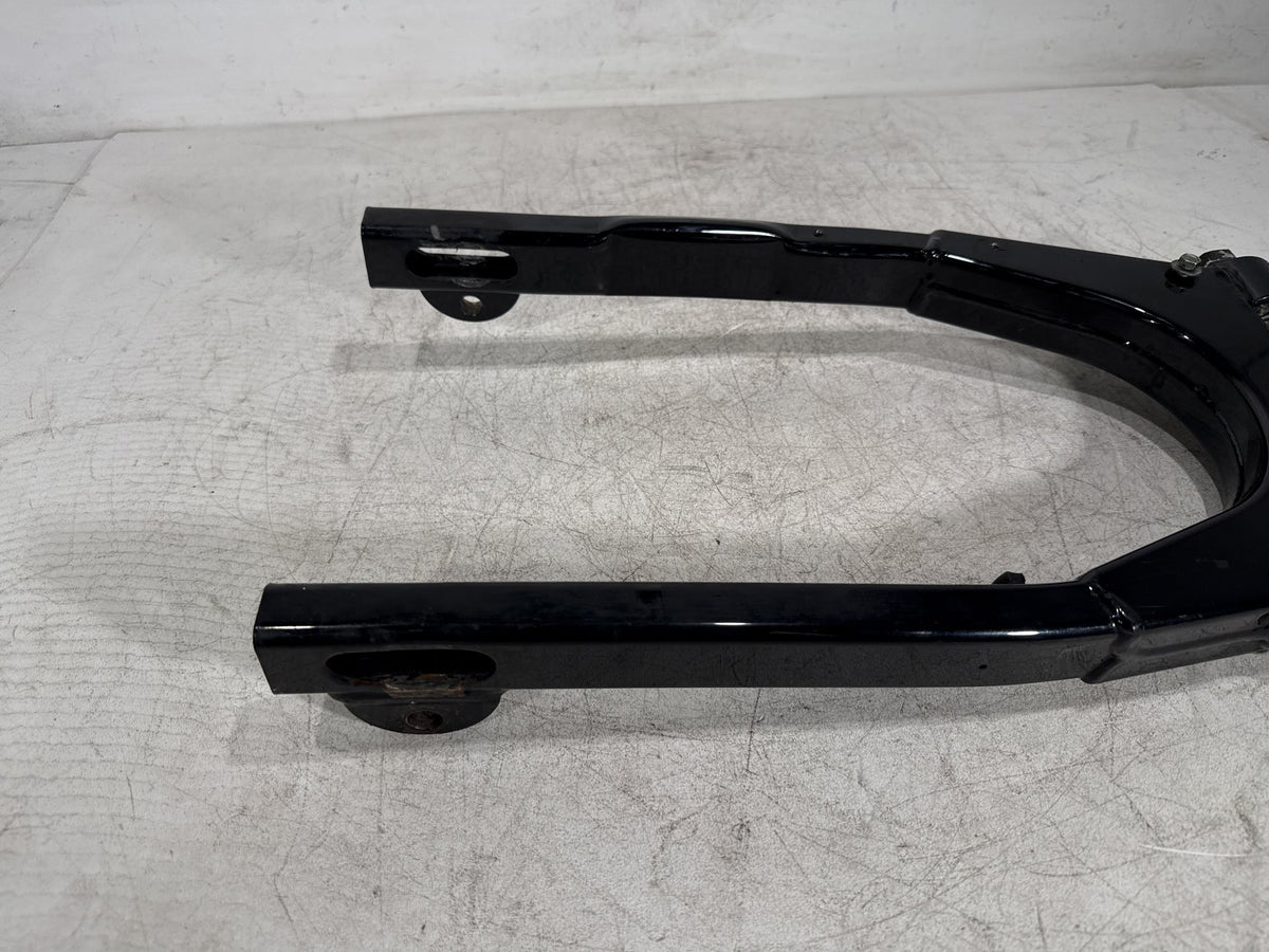 2000 Harley Sportster 1200 Custom XL1200C OEM Rear Wheel Axle Bolt Shaft