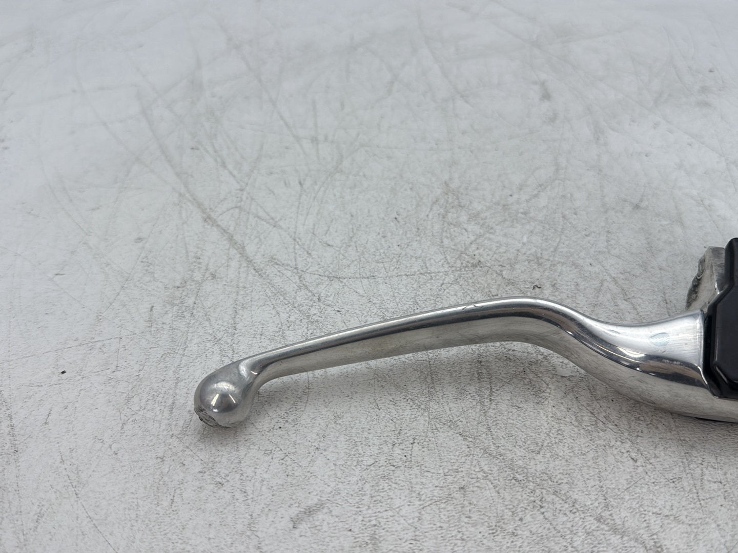 2013 Harley Electra Glide Touring Ultra FLHTCUI OEM Front Right Brake Lever Master Cylinder