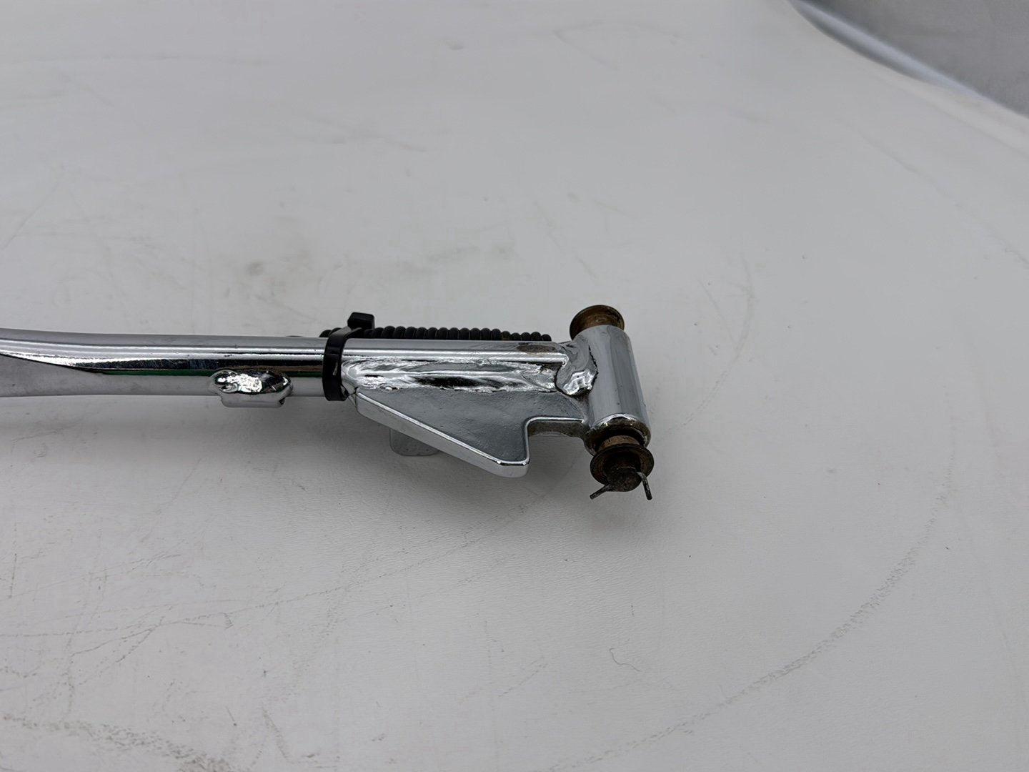 2009 Harley Sportster XL1200C 1200 Custom OEM Left Side Jiffy Kick Stand & Spring