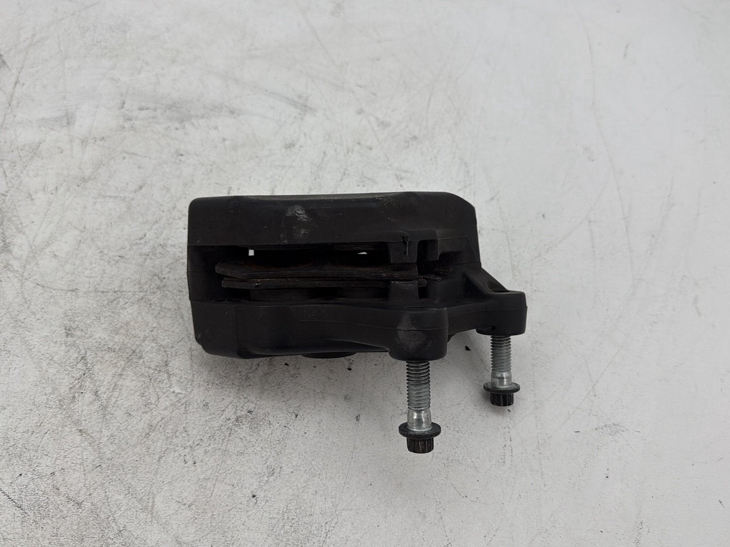 2018 Harley Electra Glide Touring Ultra FLHTCU OEM Front Left 1 Brake Caliper