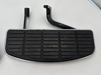 1999 - 2006 Harley-Davidson Touring Electra Glide Classic Left Right Driver Floorboard Foot Rest  	50614-91A