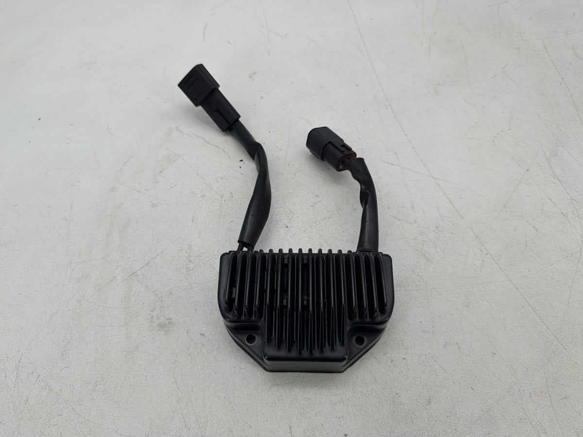 2005 Harley Dyna Wide Glide FXDWG OEM Voltage Regulator Rectifier