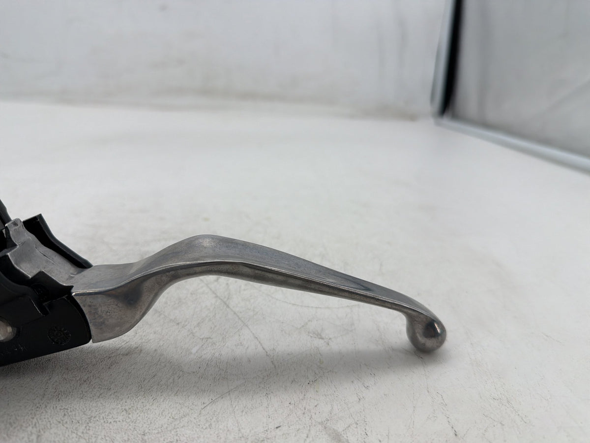 06 Harley Street Glide Touring FLHX OEM Front Right Brake Lever Master Cylinder