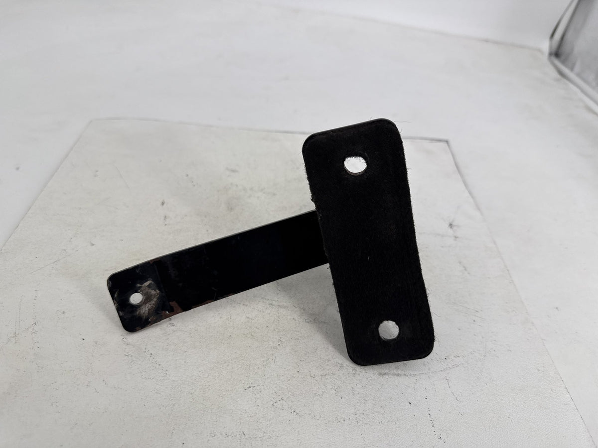 07 Harley Electra Glide Touring Eagle Front Driver Rider Backrest Bracket Mount