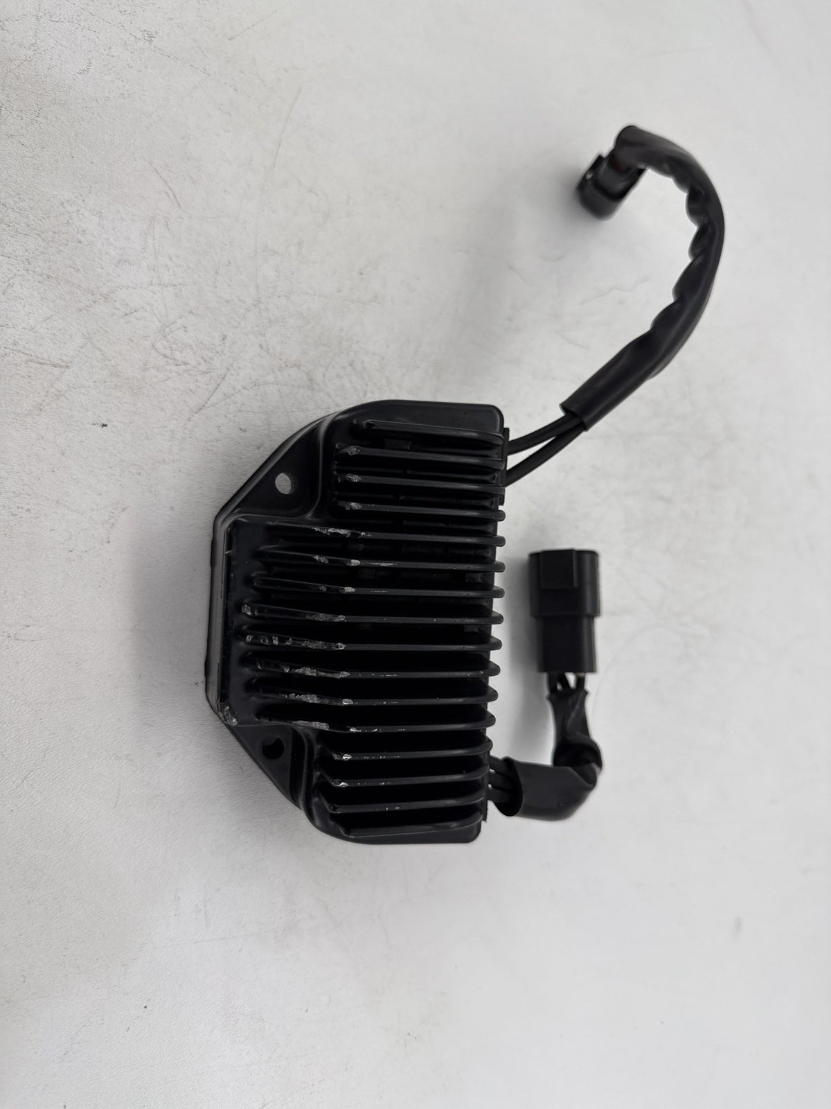 2007 Harley Dyna Super Glide FXD OEM Voltage Regulator Rectifier