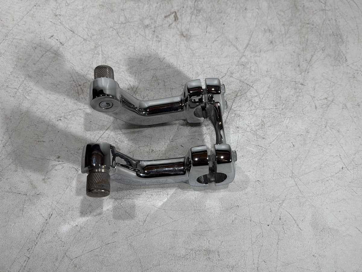 2014 Harley Dyna Low Rider FXDL OEM Front Handlebar Riser Top Clamp