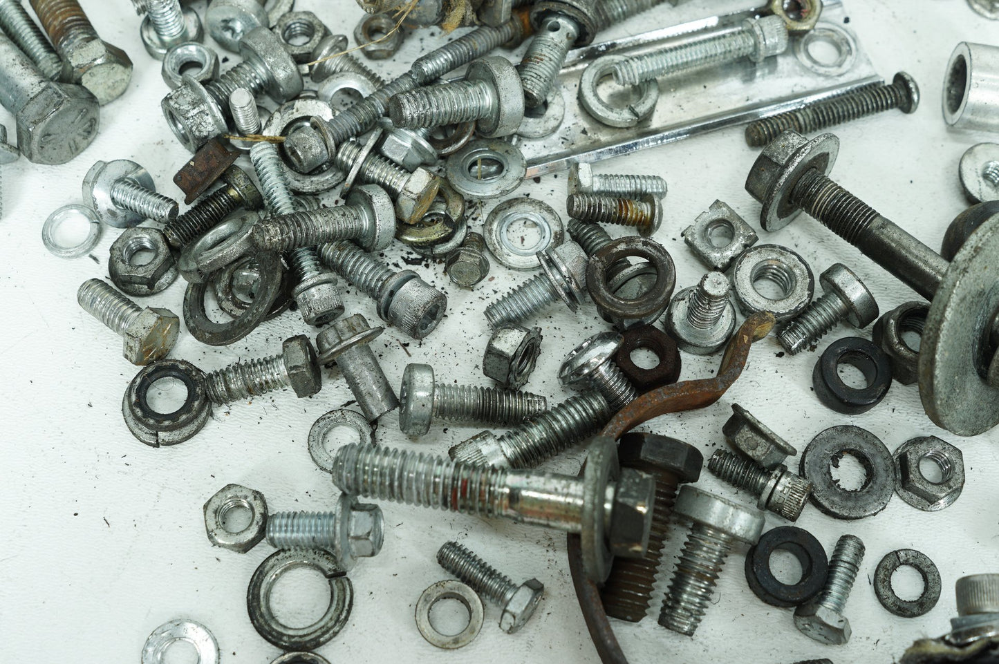 1999 - 2006 Harley-Davidson Touring Electra Ultra Hardware Bolts Nuts & Brackets