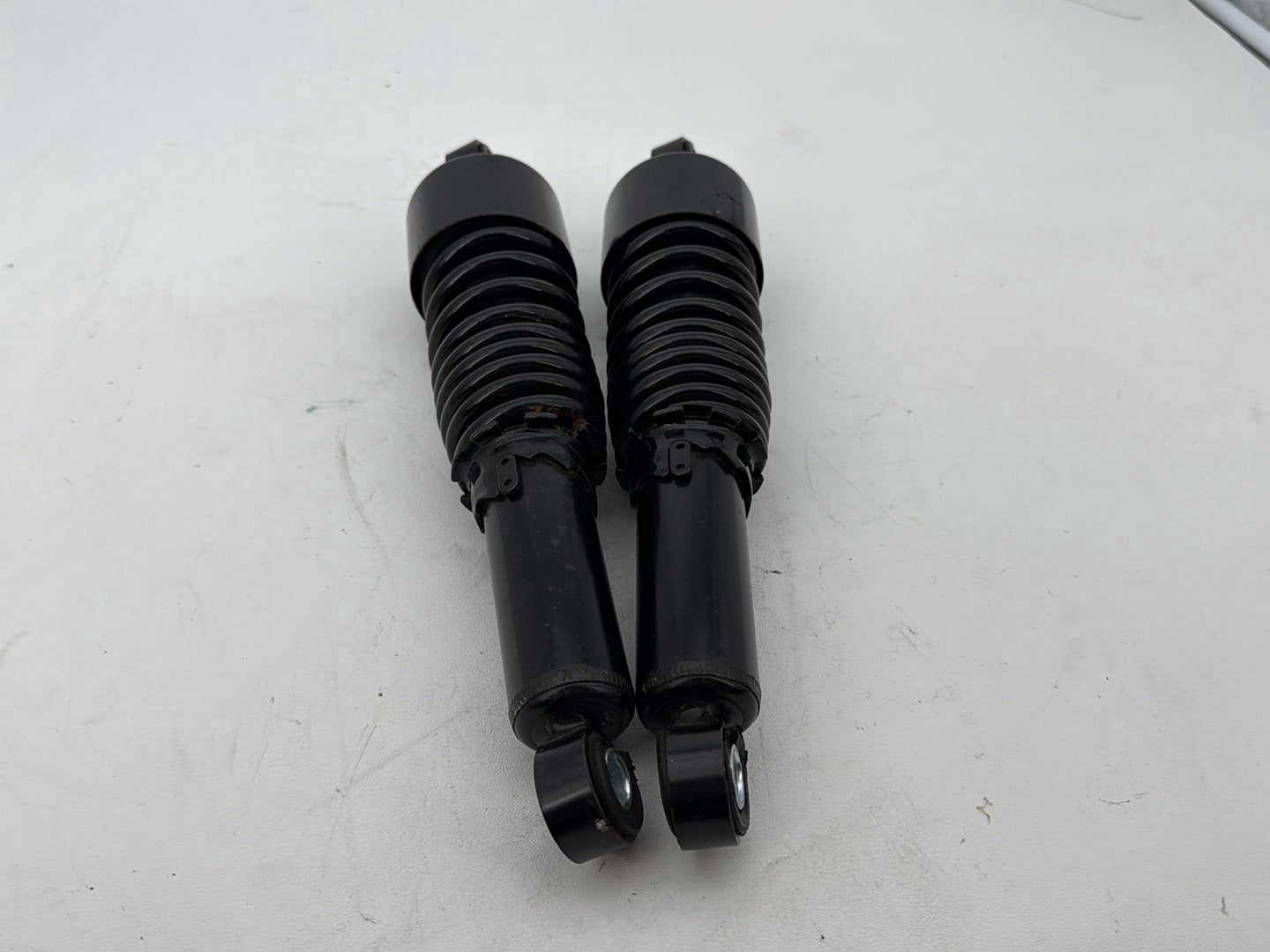 2013 Harley Street Glide Touring FLHX OEM Rear Left Right Shock Absorbers
