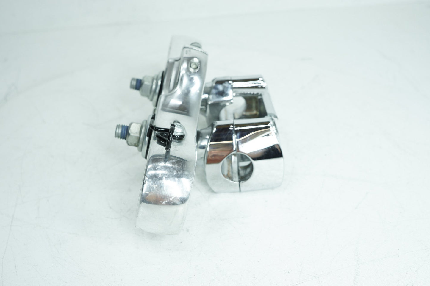 2018 - 2025 Harley-Davidson Softail Standard Front Fork Upper Triple Tree Clamps  45900298