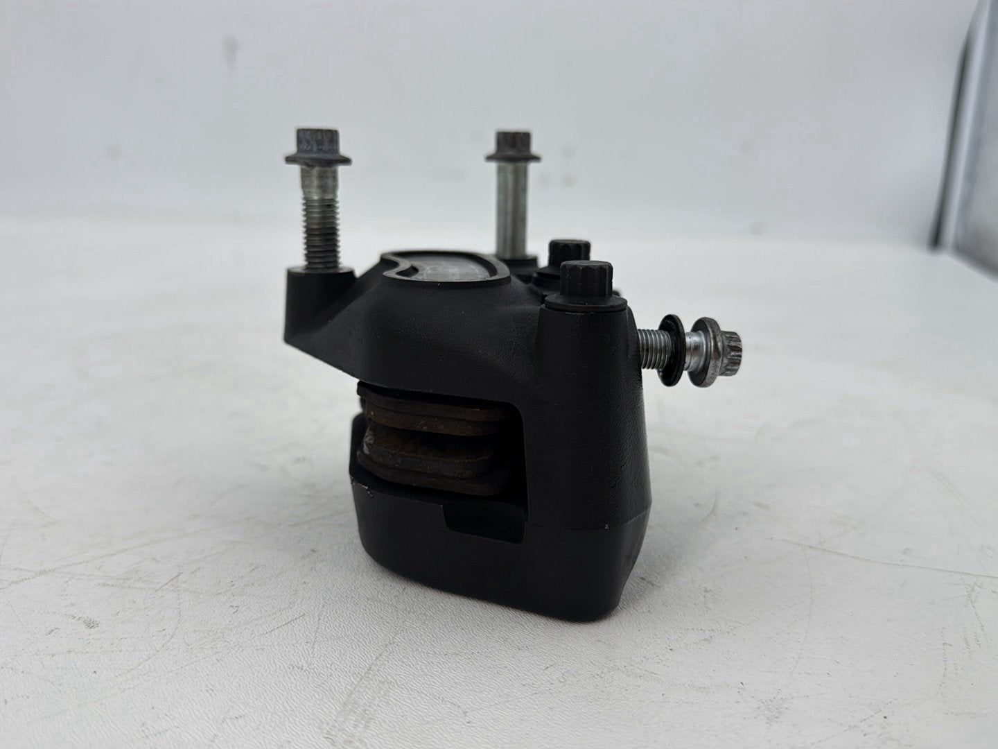 1999 - 2006 Harley-Davidson Touring Road King Police Front Left 1 Brake Caliper 44046-00D