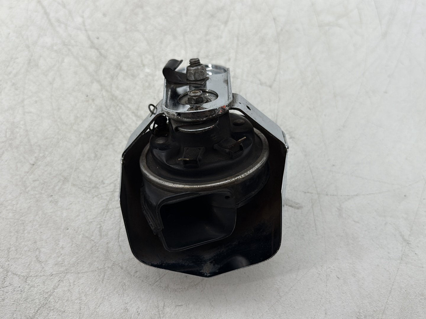 1995 Harley Road King Touring FLHR OEM Horn Signal Klaxon Chrome Cover