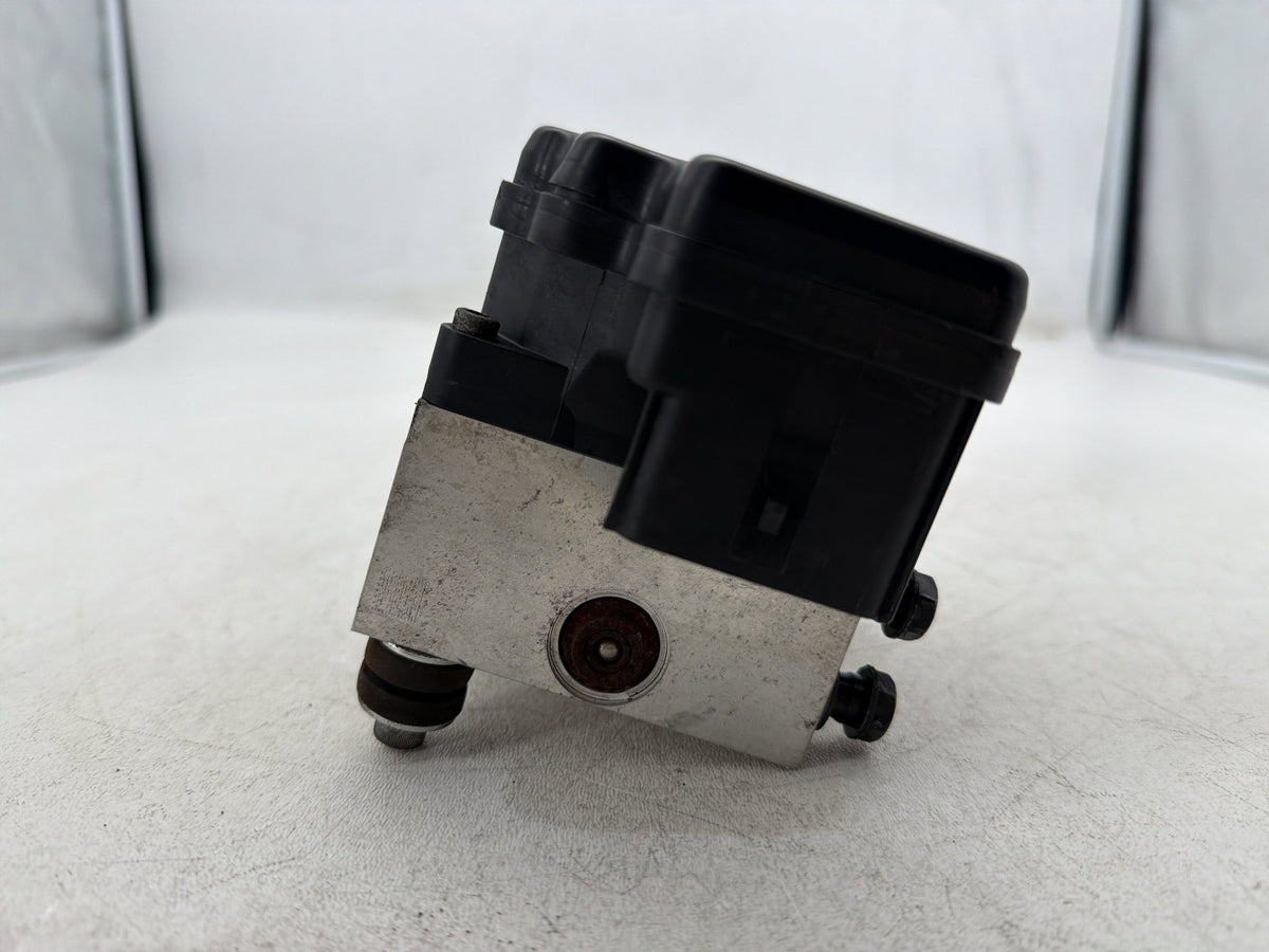 2011 Harley Street Glide Touring FLHX-103 OEM ABS Brake Pump & Control Module