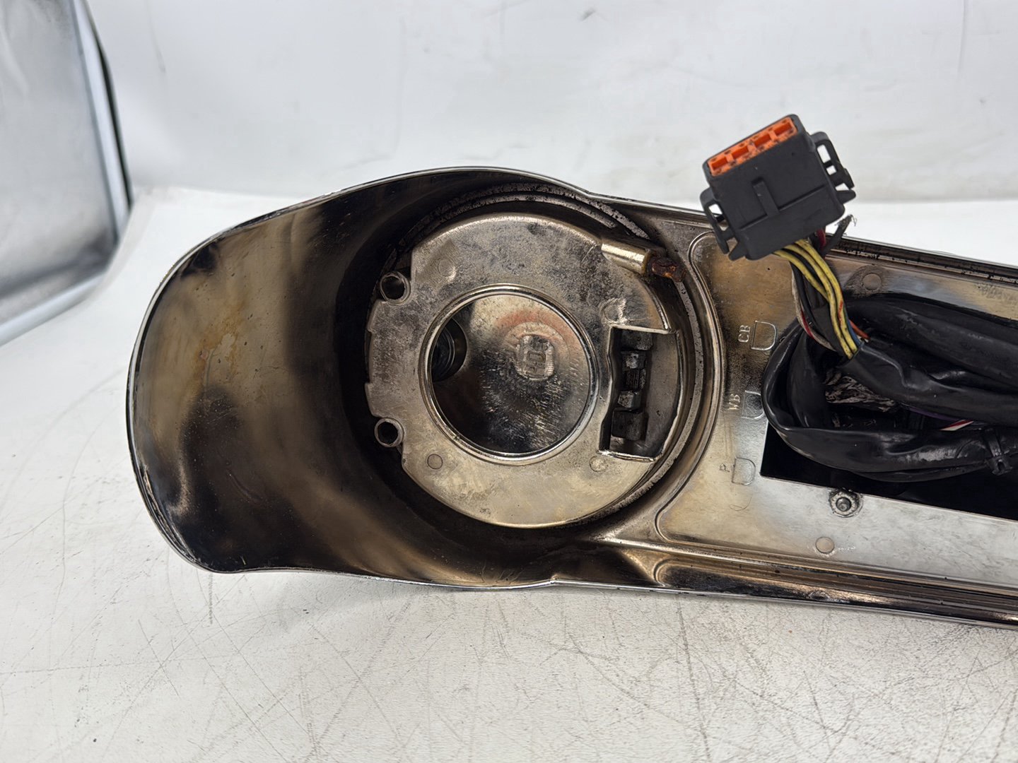 2000 Harley Touring Electra Glide Ultra OEM Fuel Gas Tank Dash Console NOKey