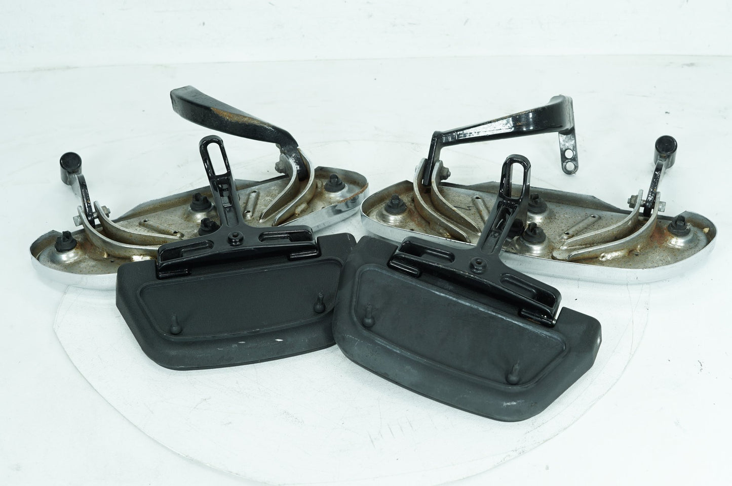 2007 - 2011 Harley-Davidson Touring Street Glide Left Right Driver & Pass Floorboard Foot Rest 50683-04