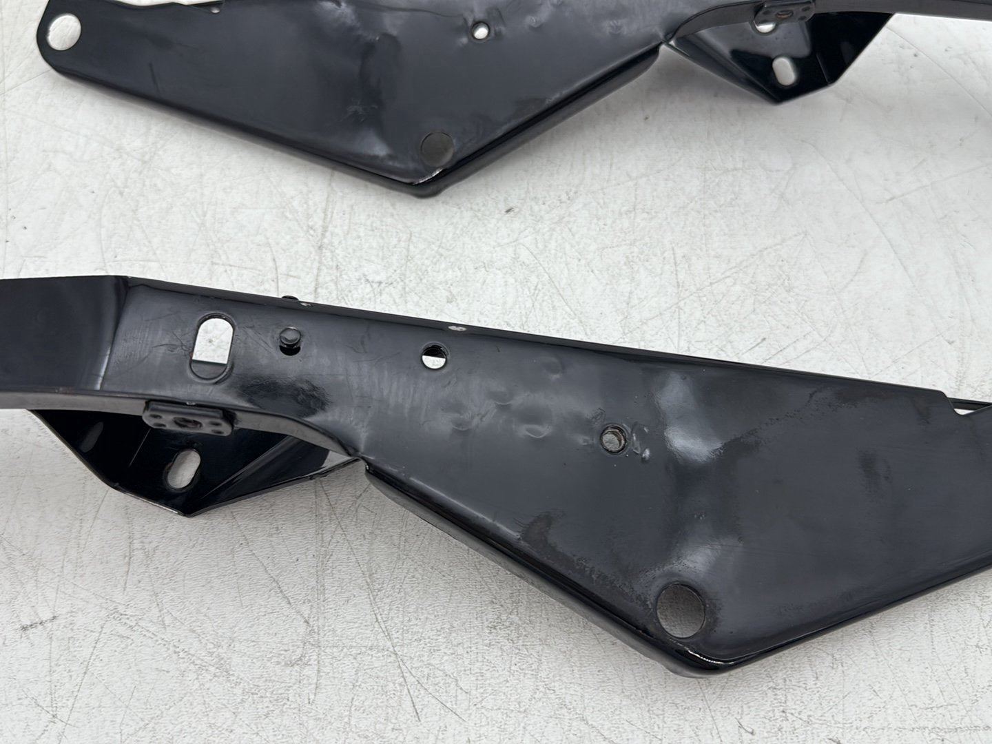 2006 Harley Electra Glide Touring Classic FLHTCI OEM Right Left Fairing Support Brackets