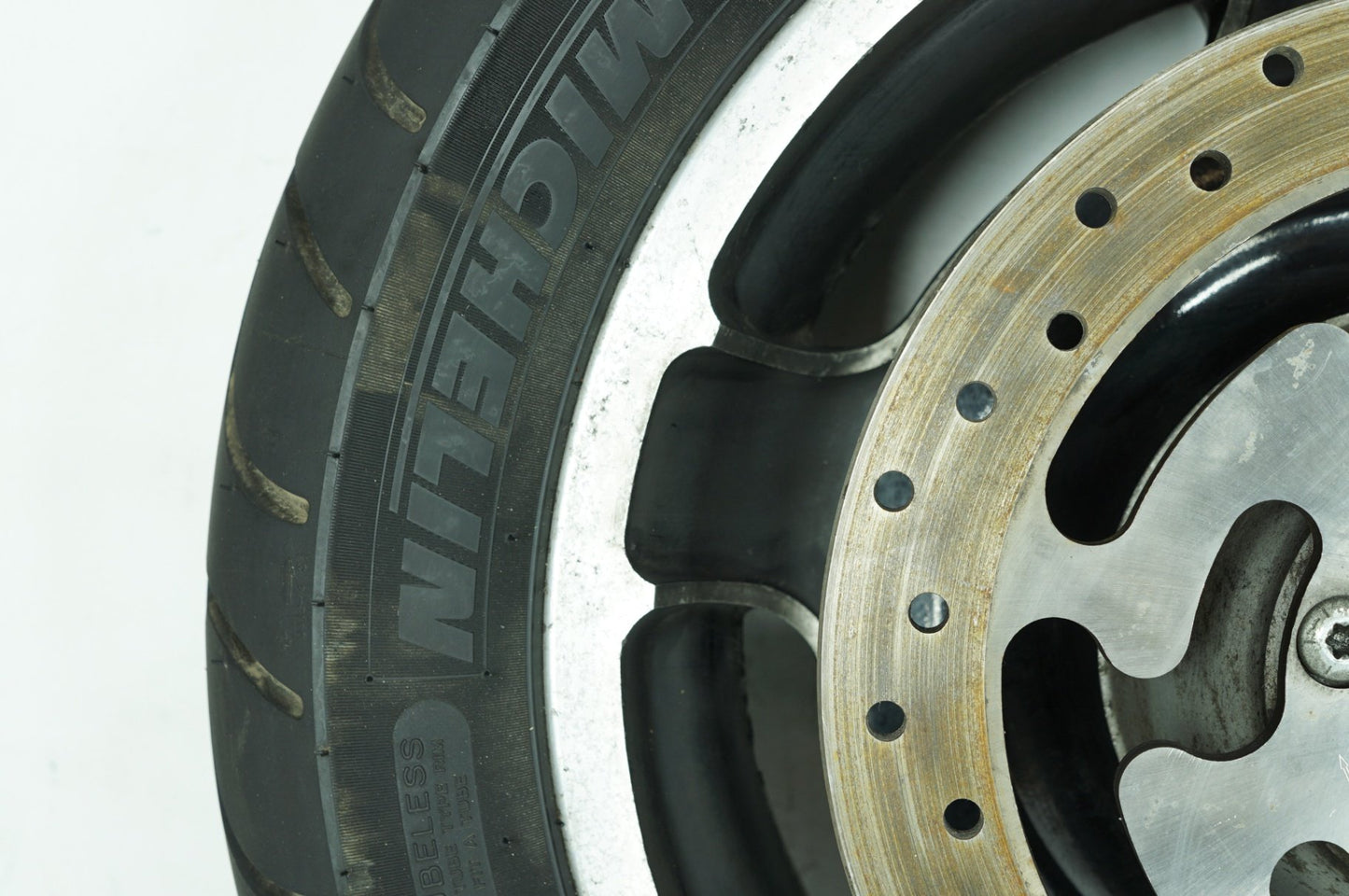 2007 - 2012 Harley-Davidson Touring Street Glide Rear Wheel Rim Tire 180/65B16 81H, Michelin, Airstrike
