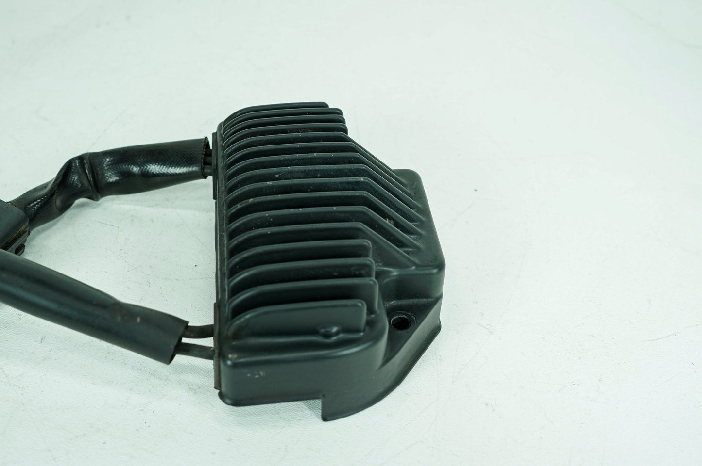 1999 - 2006 Harley-Davidson Dyna Wide Glide Voltage Regulator Rectifier  74631-04