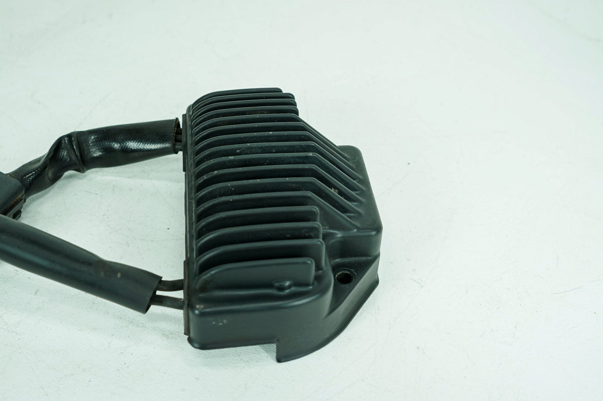 2004 Harley Dyna FXDWG Wide Glide OEM Voltage Regulator Rectifier