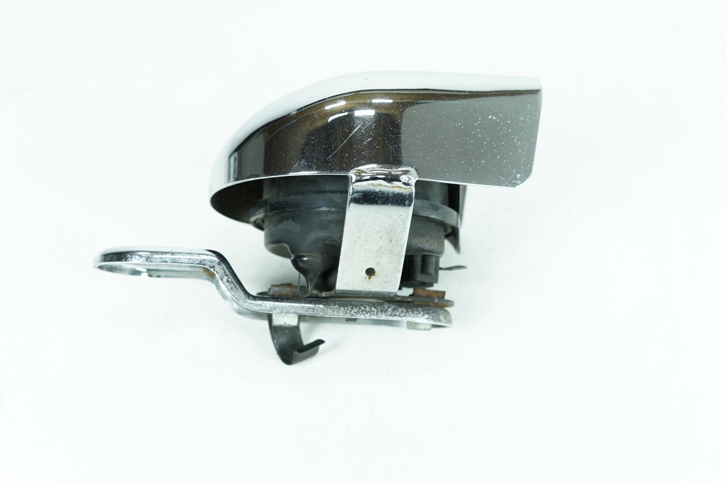 2007 - 2012 Harley-Davidson Touring Electra Glide Horn Signal Klaxon Chrome Cover 69012-93A