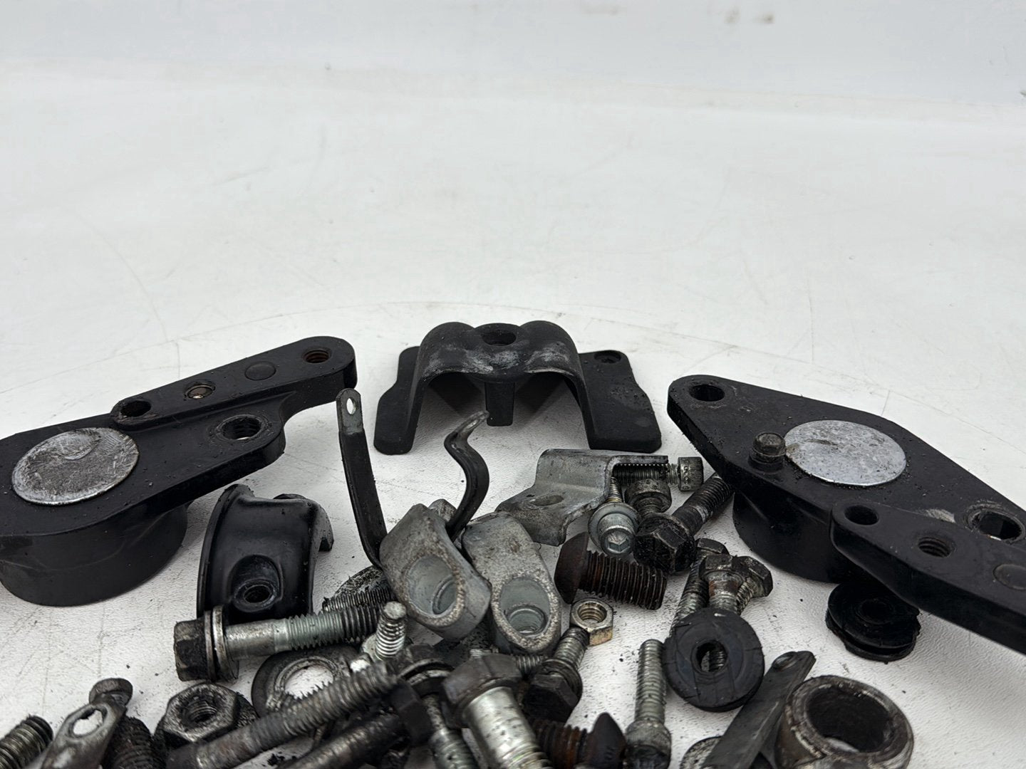 1999 - 2006 Harley-Davidson Touring Road King Police Hardware Bolts Nuts & Brackets w/ Left Right Swingarm Rear Fork Brackets