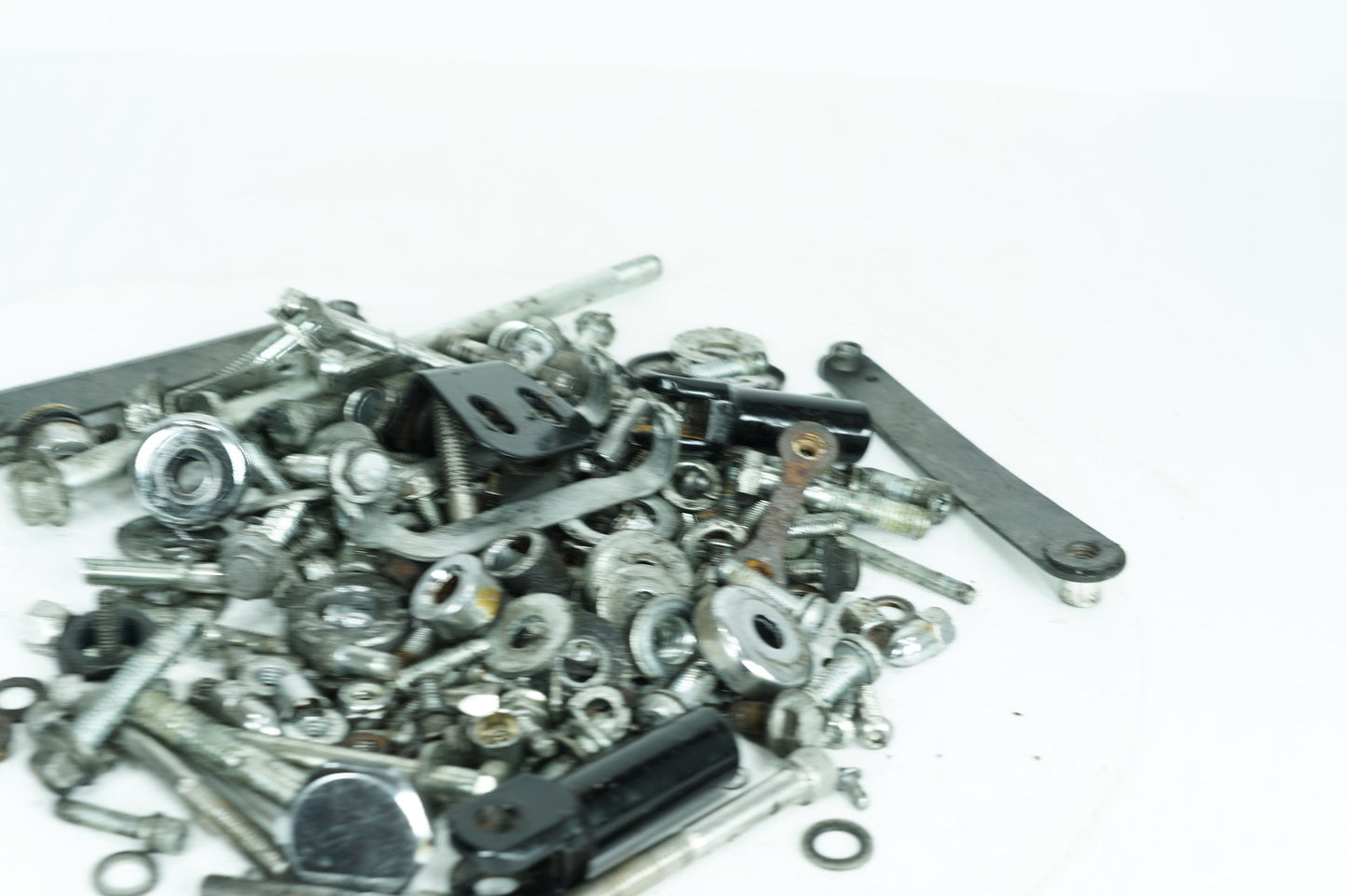 1999 - 2006 Harley-Davidson Softail Deluxe Hardware Bolts Nuts & Brackets