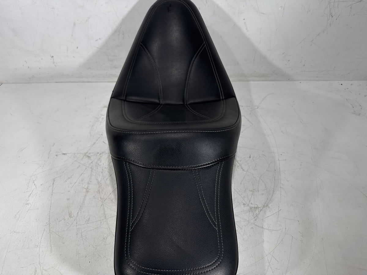 02 Harley Heritage Softail Classic Passenger Rider Driver Seat Saddle SADDLEMAN
