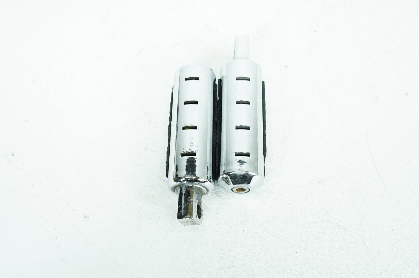 1986 - 2003 Harley-Davidson Sportster  Passenger Left & Right Foot Pegs 33048-72