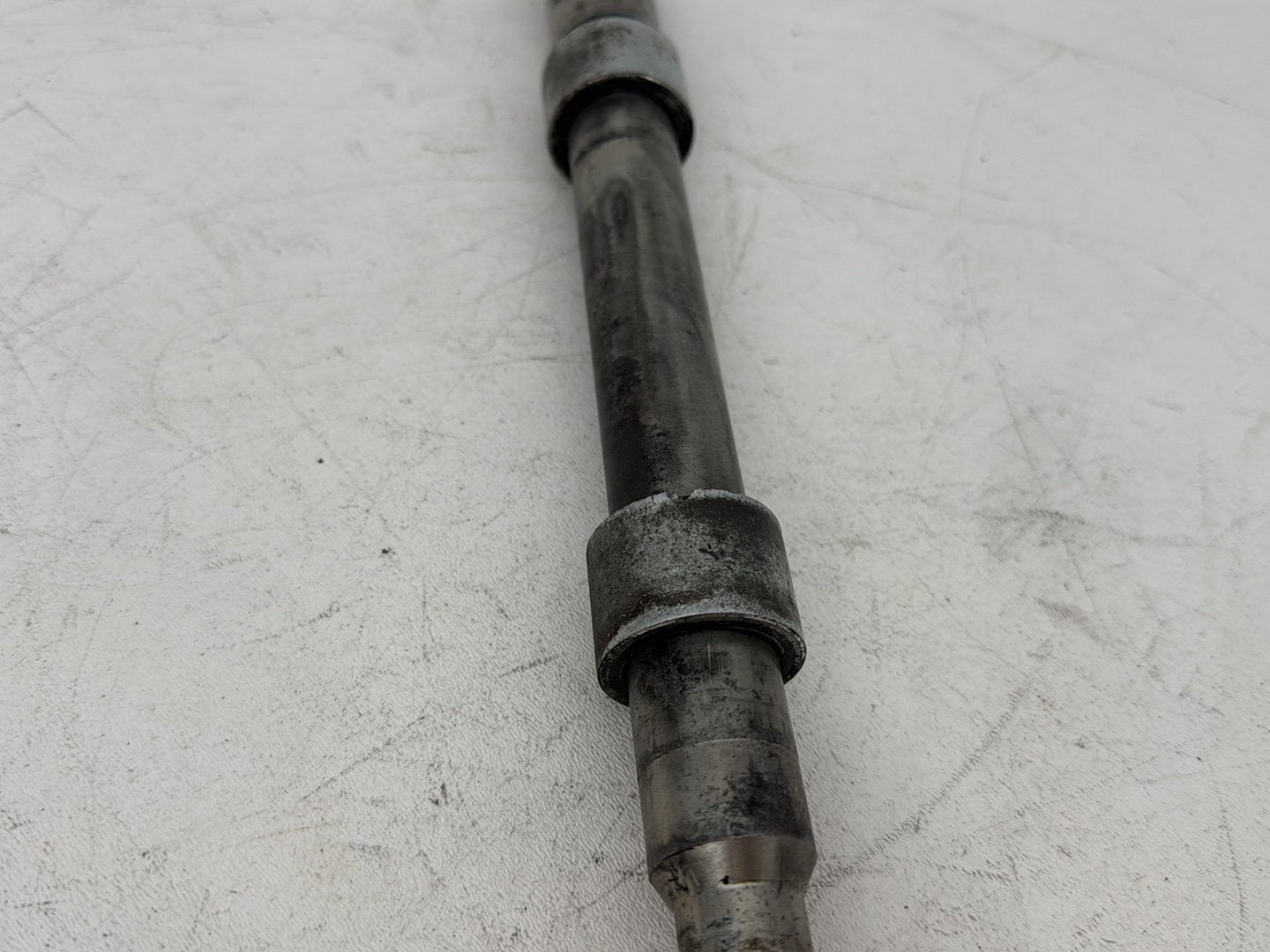 1999 - 2006 Harley-Davidson Touring Electra Glide Front Wheel Axle Bolt Shaft 43364-00